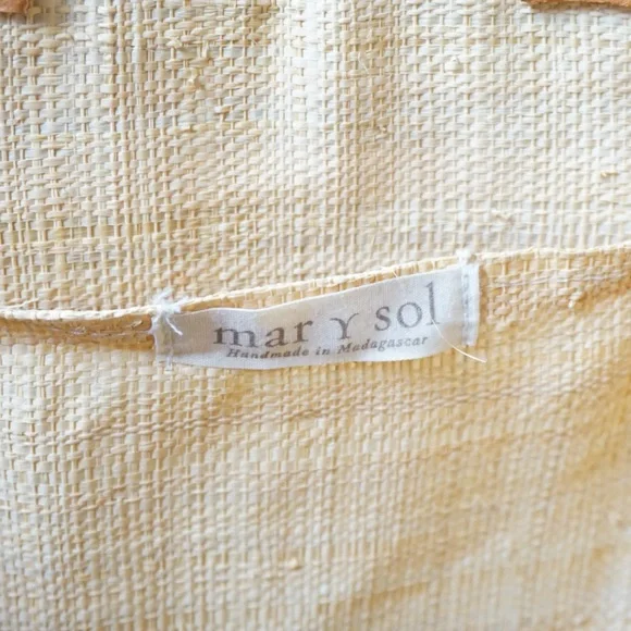 MAR Y SOL Caracas Striped Sisal/ Seagrass Pom Pom Market Tote - Picture 7 of 11